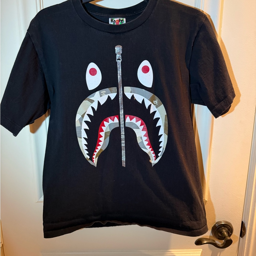 Bathing Ape shark style Men’s Medium t-shirt